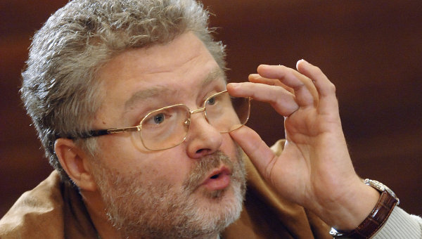 Писатель Юрий Поляков